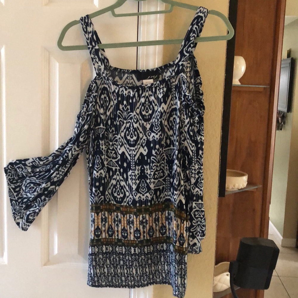 Long sleeve cold shoulder tank